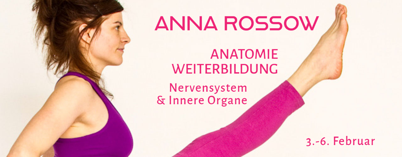 Anna Rossow Yoga Anatomie Weiterbildung Pose Utthita Hasta Workshop Ashtanga