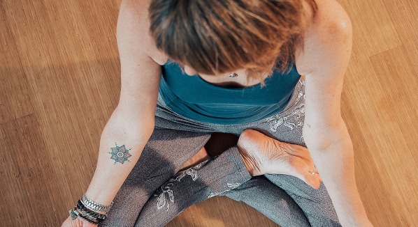 Yoga Lernen Einsteigerkurs KV-Prävention Position Lotus